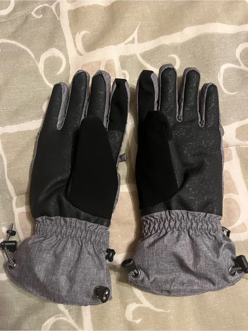 Lands End insulated gloves